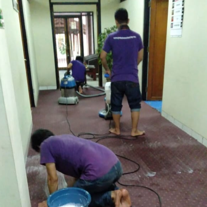 Karpet Lantai Tebal