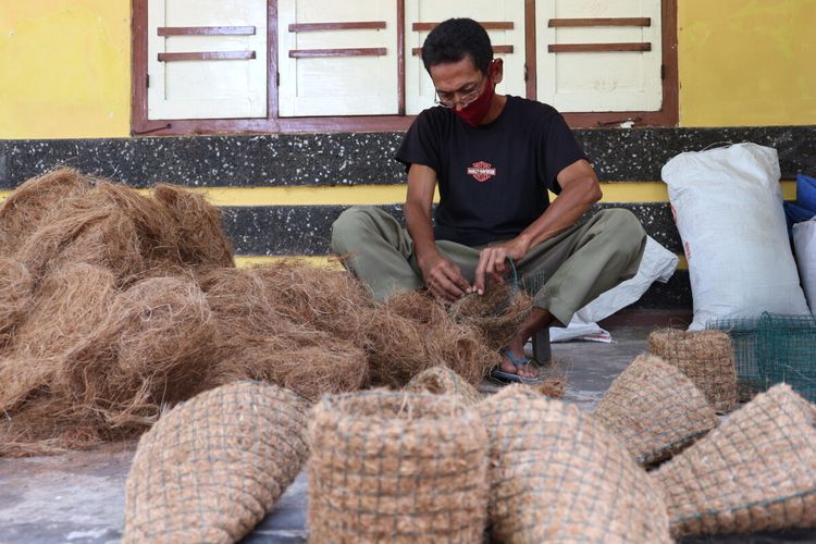 Industri Olahan Sabut Kelapa