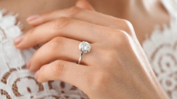 Bagaimana Memilih Wedding Ring yang Sesuai dengan Gaya Pernikahan Anda?